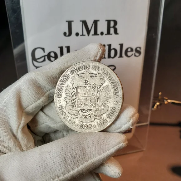 Circulated 1935 VENEZUELA 5 BOLIVARES .900 Silver Crown CoinY#24.2